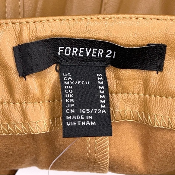 New Medium Fitted Forever 21 Tan Brown Faux Leather Pants Stretch Vegan NWT - Picture 13 of 15
